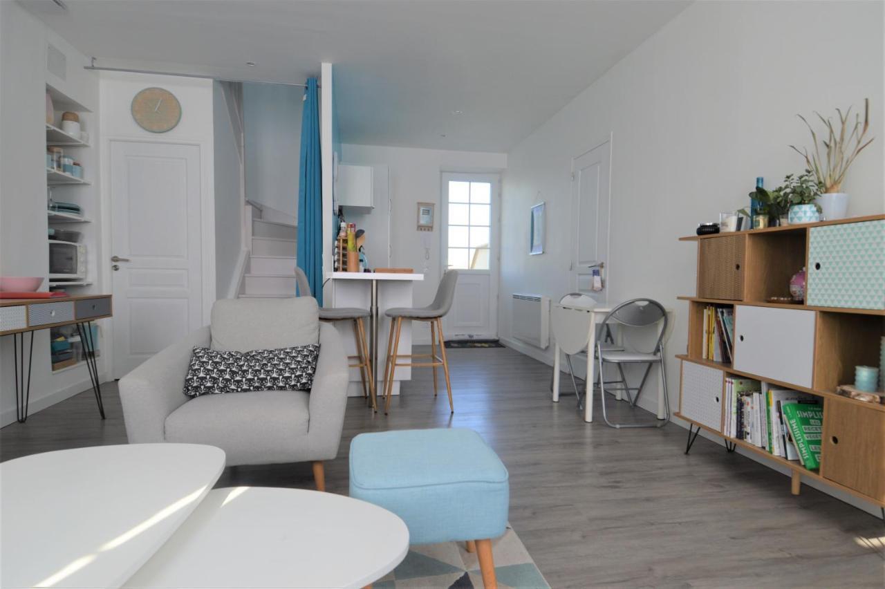 Appartement Moderne Avec Terrasse A 500M De La Mer Courseulles-sur-Mer Luaran gambar